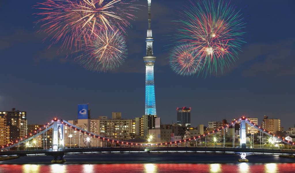 Fuegos artificiales de Sumidagawa Tokyo Skytree
